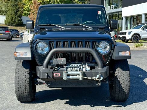 Used 2018 Jeep Wrangler Sport S image 2
