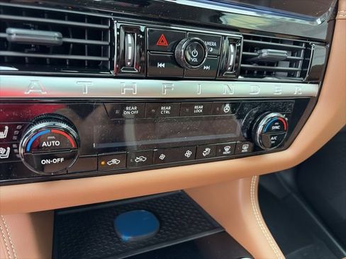 New 2026 Nissan Pathfinder Platinum image 15