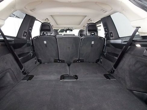 Used 2016 Volvo XC90 T6 Momentum w/ Momentum Plus Package image 23