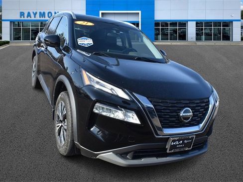 Used 2021 Nissan Rogue SV w/ Premium Package image 9