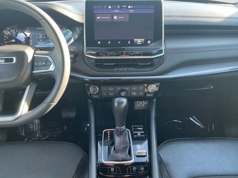 Used 2023 Jeep Compass Trailhawk image 11