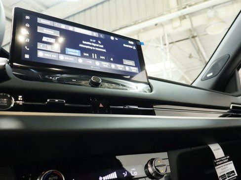 New 2026 Mitsubishi Outlander LE FWD image 12