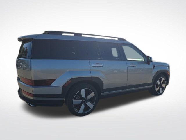 Used 2024 Hyundai Santa Fe Limited FWD image 3