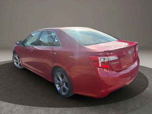 Used 2014 Toyota Camry SE image 8