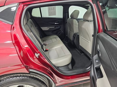 Used 2025 Buick Envista Avenir FWD image 14