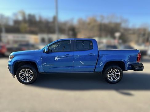 Used 2022 Chevrolet Colorado W/T w/ Custom Special Edition image 3