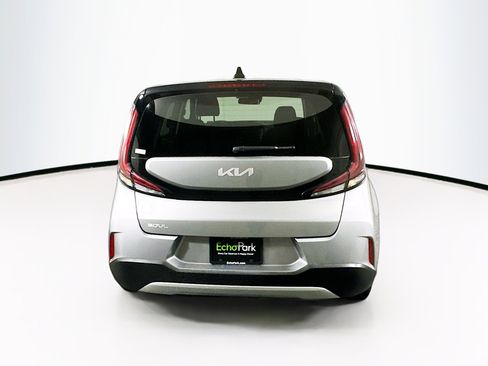 Used 2025 Kia Soul LX w/ LX Technology Package FWD image 7