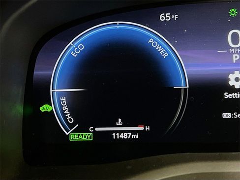 Used 2025 Toyota Camry XSE image 13