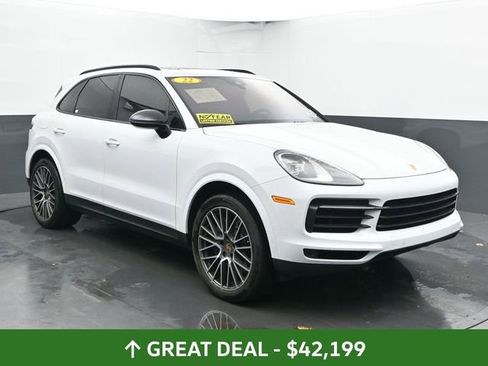 Used 2022 Porsche Cayenne image 2
