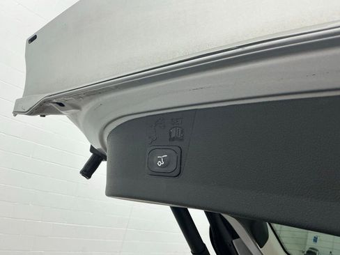 Used 2015 Ford Escape Titanium image 28