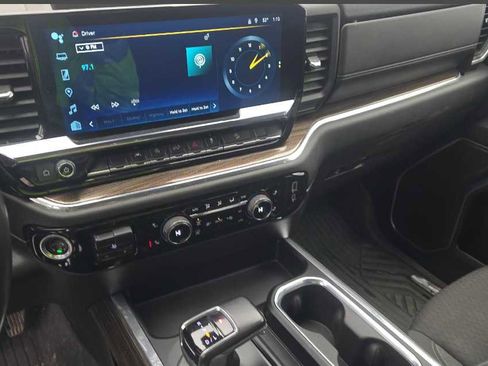 Used 2023 Chevrolet Silverado 1500 RST image 10