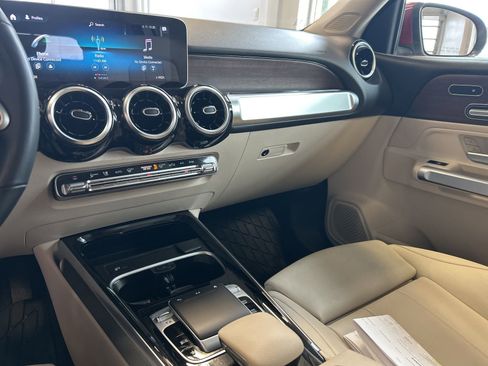 Used 2020 Mercedes-Benz GLB 250 GLB 250 image 27