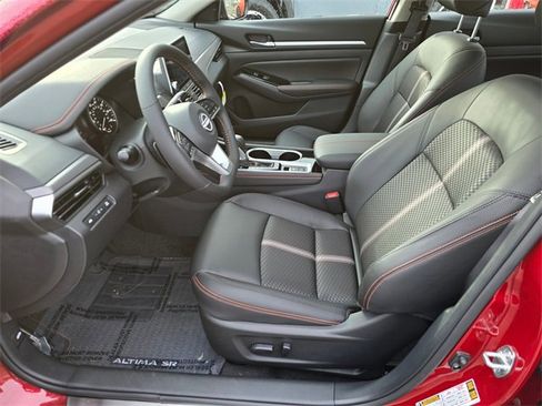New 2025 Nissan Altima 2.5 SR image 17