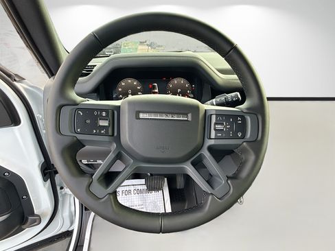 New 2026 Land Rover Defender 130 X-Dynamic SE AWD/4WD image 40