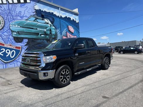 Used 2016 Toyota Tundra SR5 w/ TRD Off Road Package AWD/4WD image 19