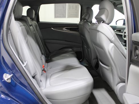 Used 2019 Lincoln Nautilus Reserve w/ Driver Assistance Package image 28