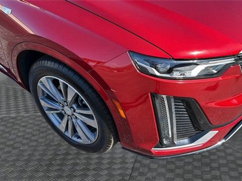 Certified 2025 Cadillac XT6 Premium Luxury image 10