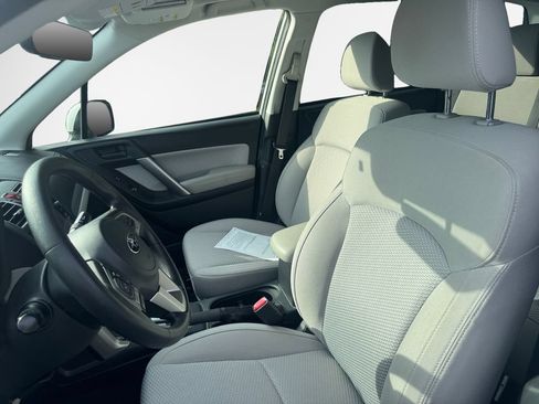 Used 2017 Subaru Forester 2.5i Premium AWD/4WD image 12