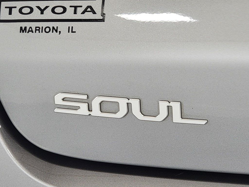 Used 2023 Kia Soul LX FWD image 10