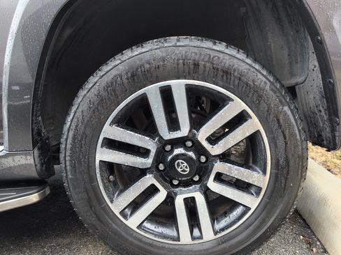Used 2019 Toyota 4Runner Limited AWD/4WD image 5