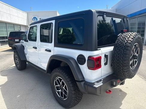 New 2026 Jeep Wrangler Unlimited Rubicon w/ Dual Top Group AWD/4WD image 7