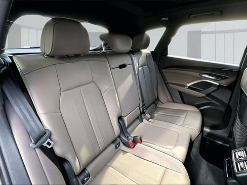 Used 2025 Audi Q5 Premium w/ Convenience Package AWD/4WD image 25