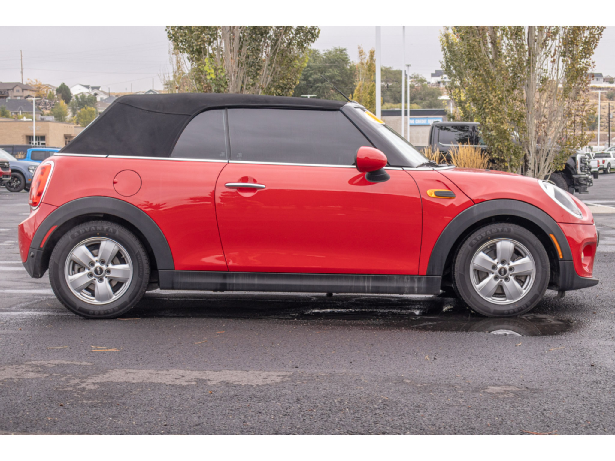 Used 2019 MINI Cooper Convertible FWD image 2
