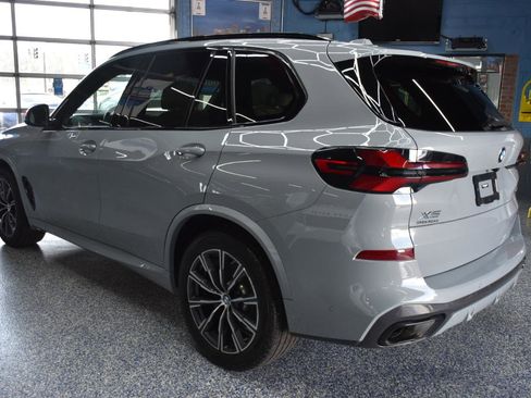 Used 2024 BMW X5 xDrive40i w/ M Sport Package AWD/4WD image 7