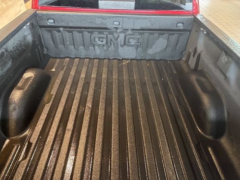 Used 2018 GMC Sierra 1500 SLT AWD/4WD image 19