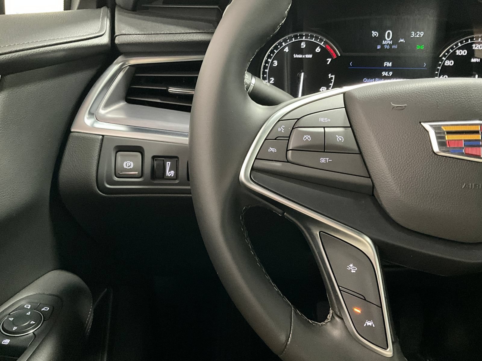 Used 2024 Cadillac XT5 Luxury FWD image 19