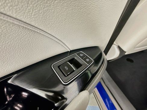 Used 2024 Cadillac Lyriq Luxury AWD/4WD image 35