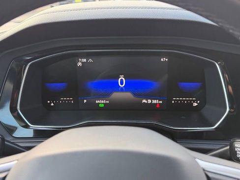 Used 2024 Volkswagen Jetta SE image 36