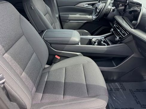 New 2026 Chevrolet Traverse LT w/ Driver Confidence Package FWD image 7