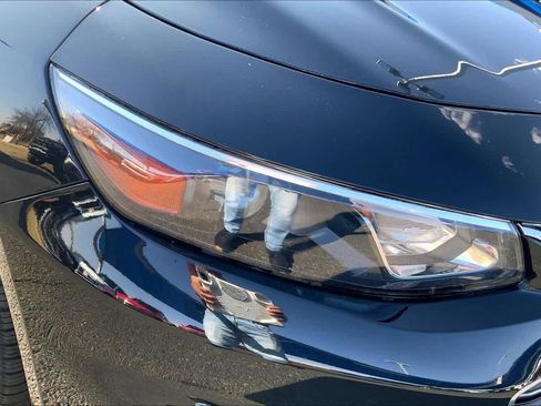 Used 2018 Chevrolet Malibu Premier w/ Premier Sun and Wheel Package image 28