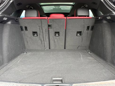 Used 2025 Porsche Macan image 34