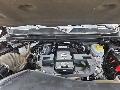 Used 2024 RAM 2500 Laramie w/ Safety Group image 27