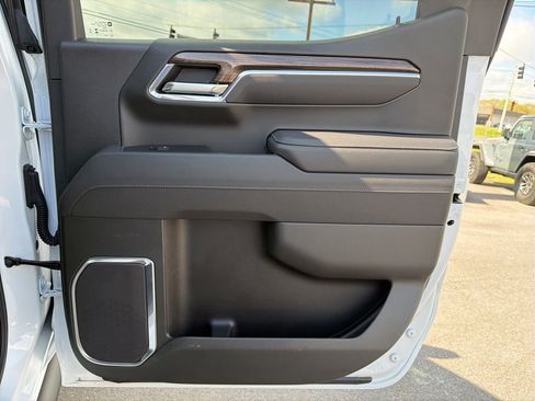 Used 2025 Chevrolet Silverado 1500 LT Trail Boss w/ Convenience Package II image 20