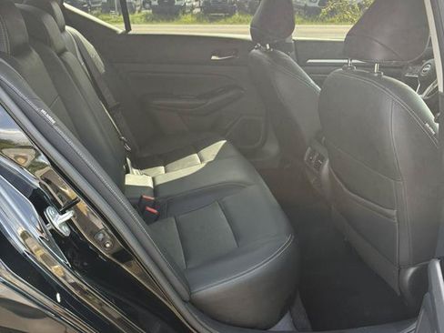 Used 2023 Nissan Altima 2.5 SL AWD/4WD image 9