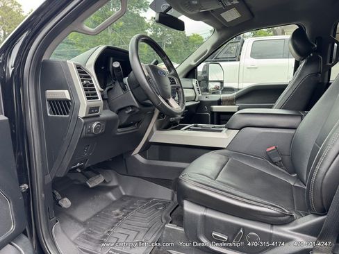 Used 2017 Ford F250 Lariat w/ Lariat Value Package AWD/4WD image 12