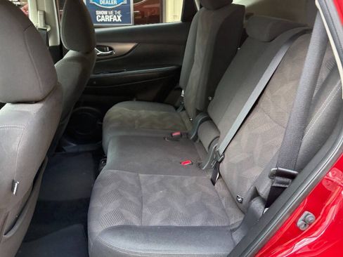 Used 2016 Nissan Rogue SV w/ SV Premium Package AWD/4WD image 12