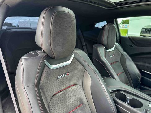 Used 2017 Chevrolet Camaro ZL1 RWD image 25