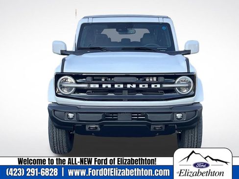 New 2025 Ford Bronco Outer Banks image 9
