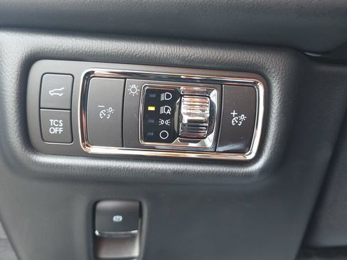 Used 2023 Lincoln Nautilus Reserve FWD image 13
