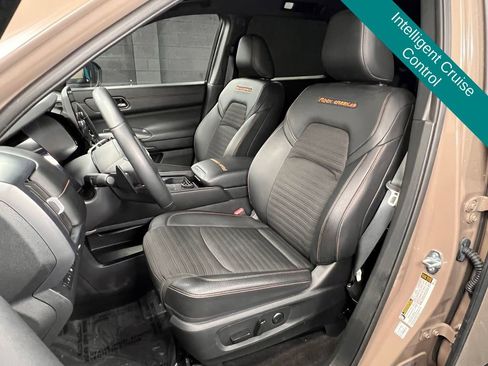 Used 2025 Nissan Pathfinder Rock Creek AWD/4WD image 4