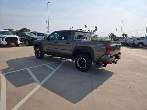 New 2026 Toyota Tacoma TRD Off-Road AWD/4WD image 5