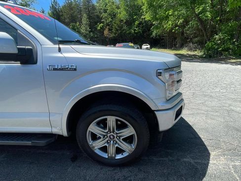 Used 2018 Ford F150 Lariat w/ Equipment Group 502A Luxury AWD/4WD image 12