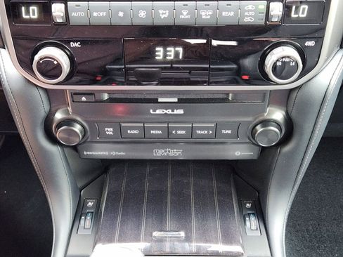 Used 2023 Lexus GX 460 Premium image 26