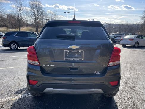 Certified 2018 Chevrolet Trax LT w/ LT Convenience Package image 4
