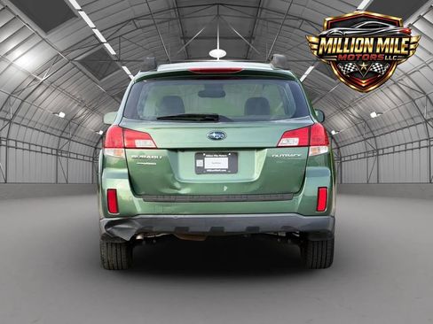 Used 2013 Subaru Outback 2.5i Premium AWD/4WD image 4