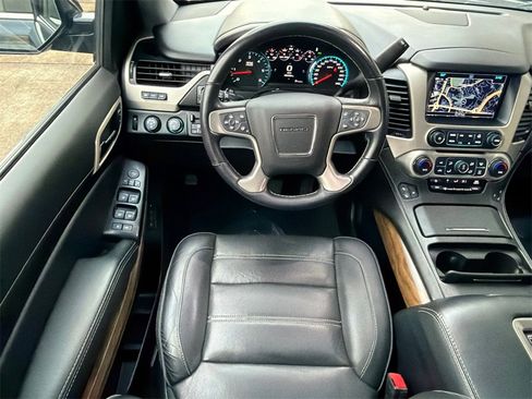 Used 2020 GMC Yukon XL Denali w/ Open Road Package image 28